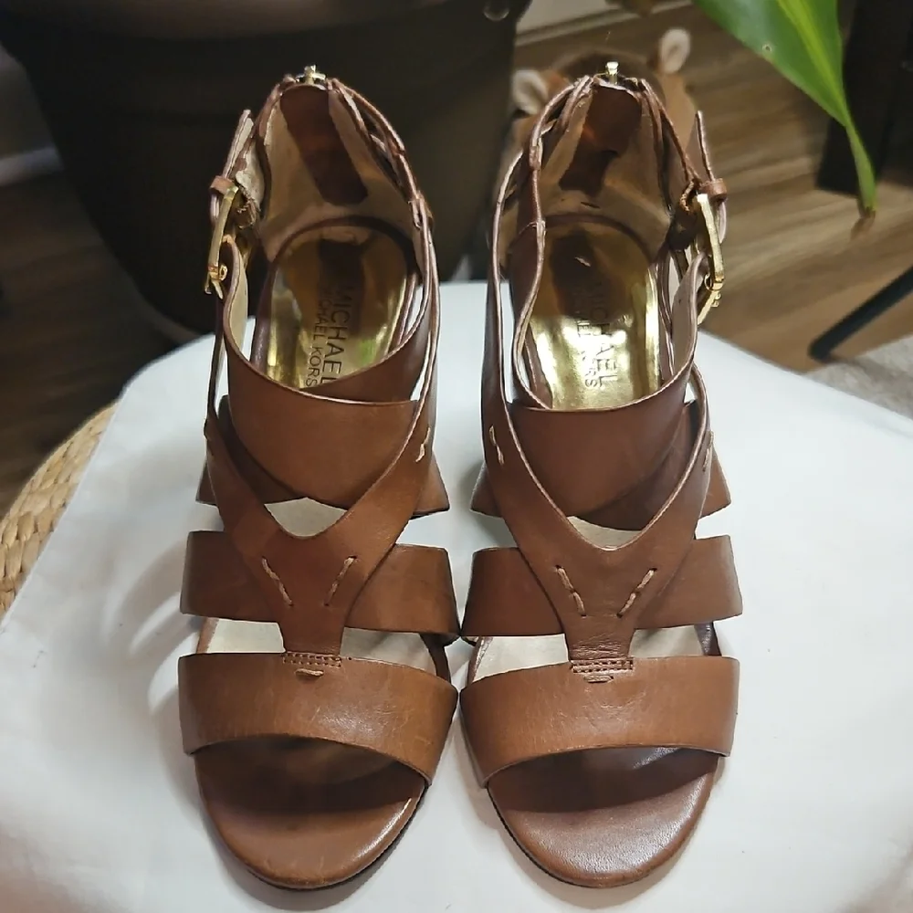 Michael Kors stylish brown
